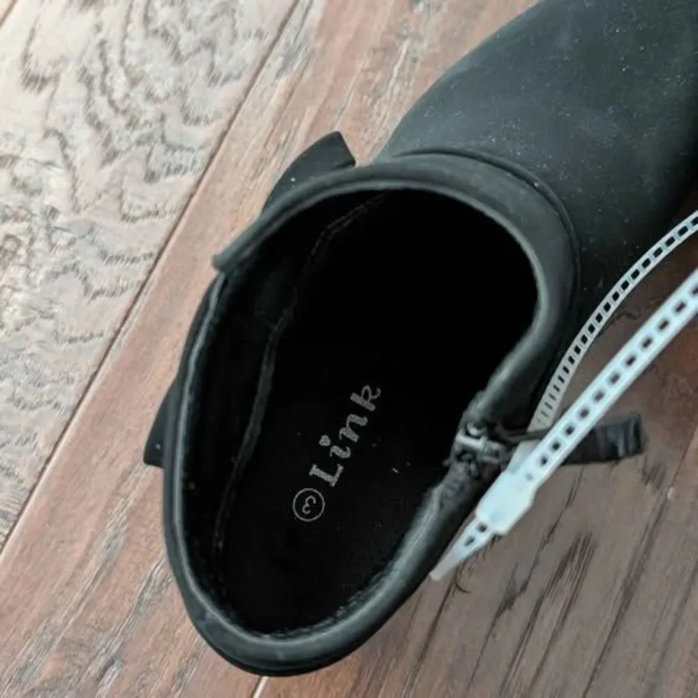 Link Girls Black Suede Ankle Booties Size 3
